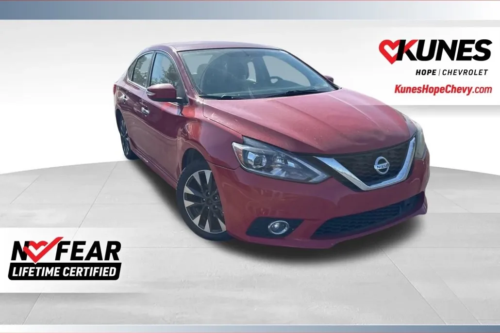 2019 Nissan Sentra SR photo 1
