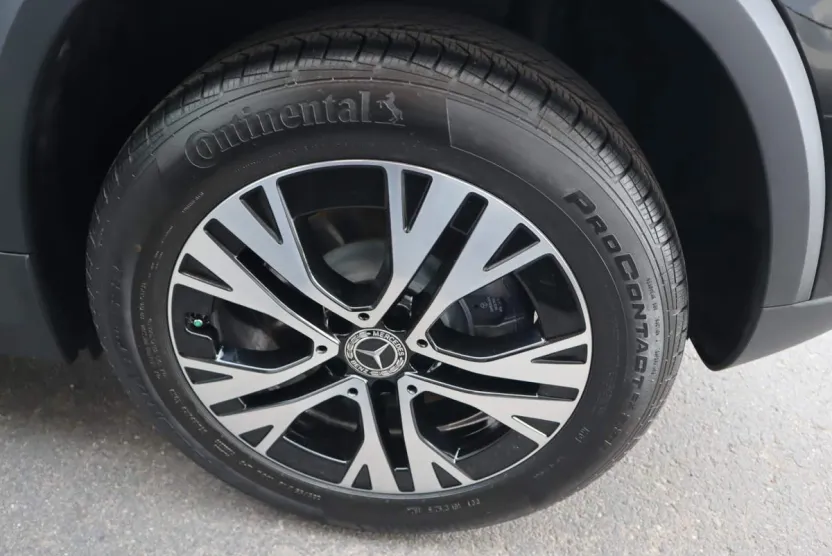 2025 Mercedes Benz GLA 250 photo 1
