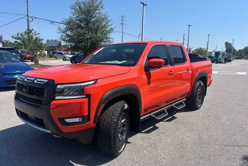 2026 Nissan Frontier PRO-X photo 1