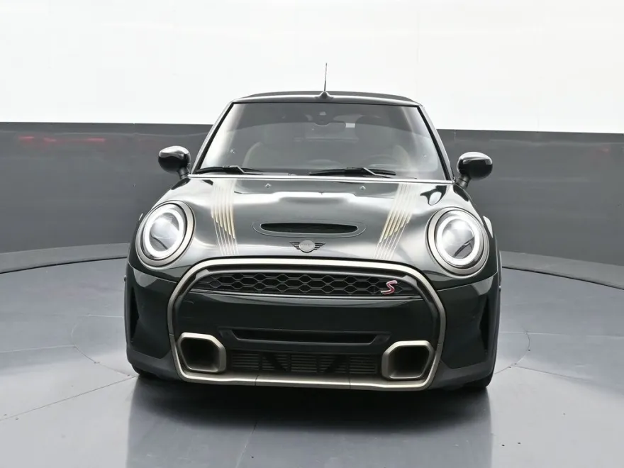 2024 Mini Cooper Convertible Iconic photo 1