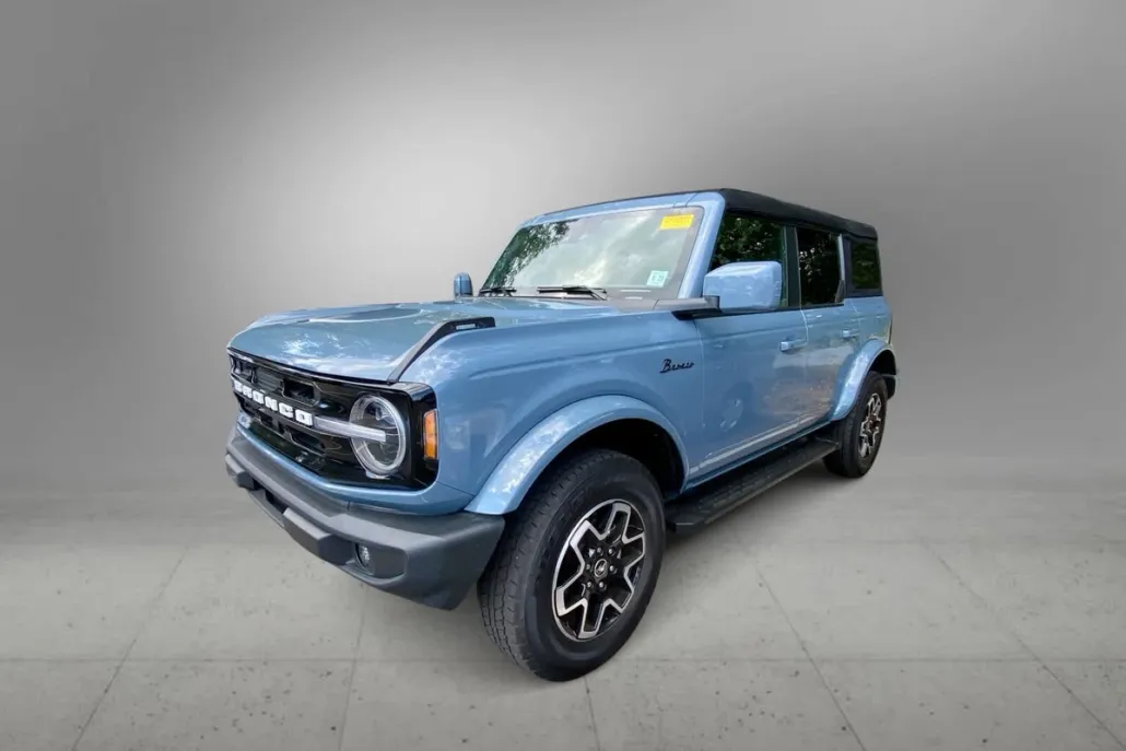 2024 Ford Bronco Outer Banks photo 1