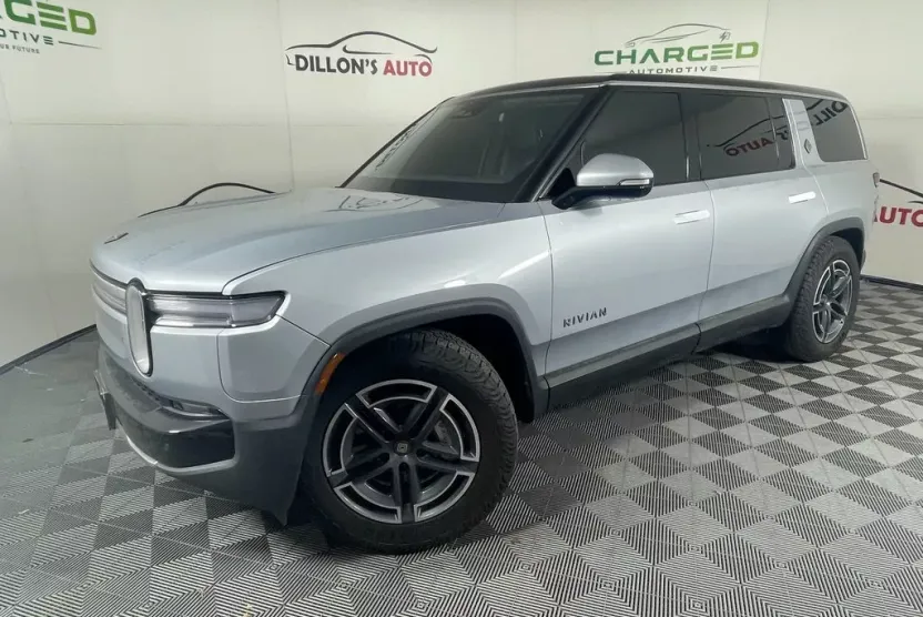 2025 Rivian R1S Adventure photo 1