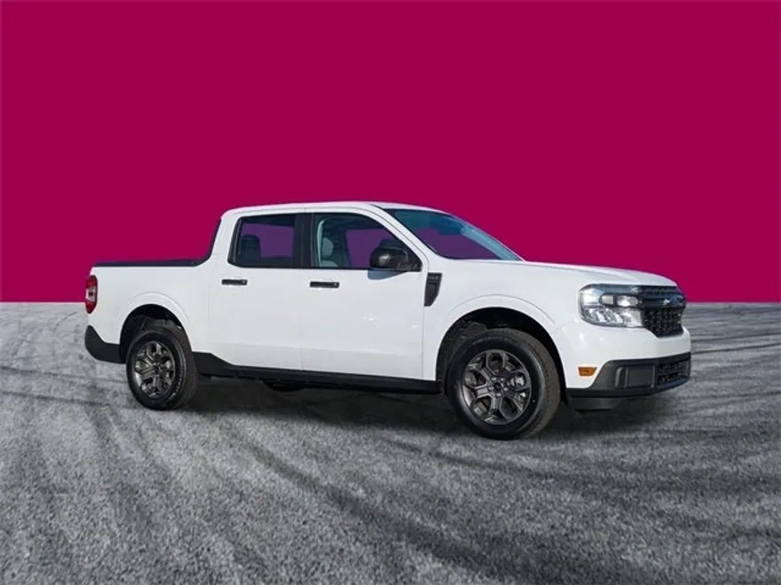 2023 Ford Maverick XLT photo 1