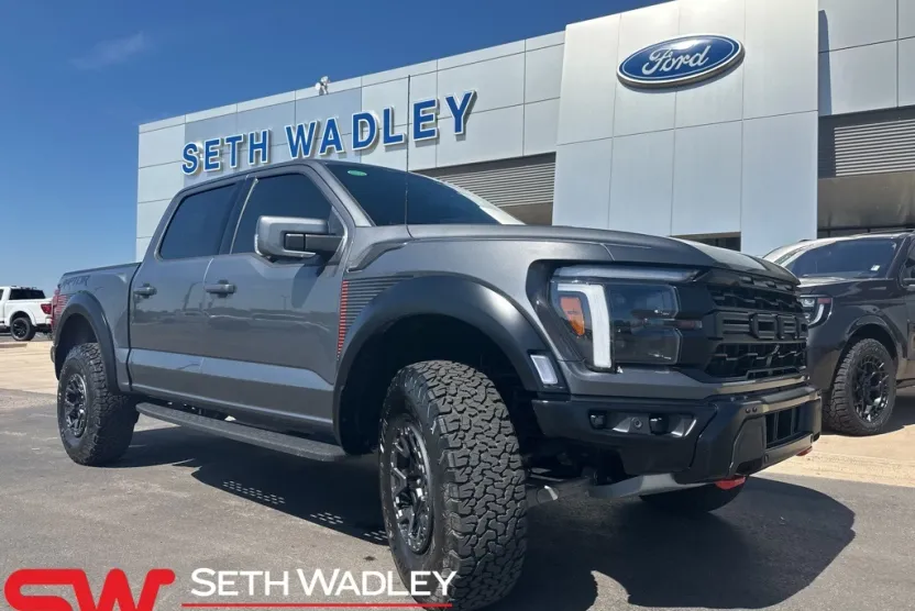 2025 Ford F-150 Raptor photo 1