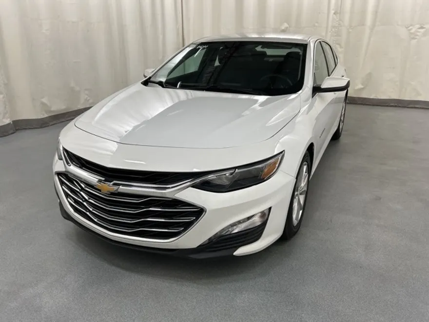 2023 Chevrolet Malibu 1LT photo 1