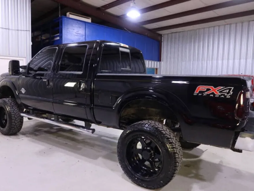2016 Ford F-250 Lariat photo 1