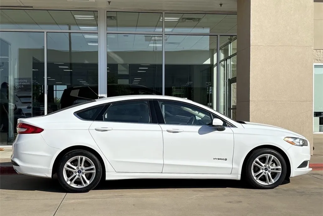 2018 Ford Fusion Hybrid S photo 1