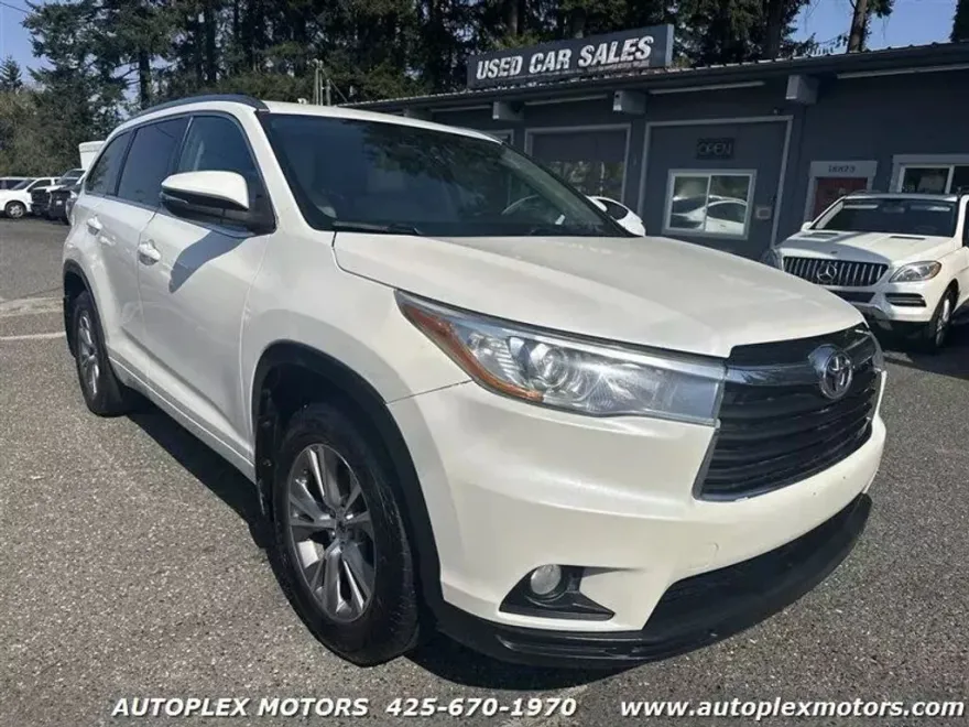 2015 Toyota Highlander XLE Sport photo 1