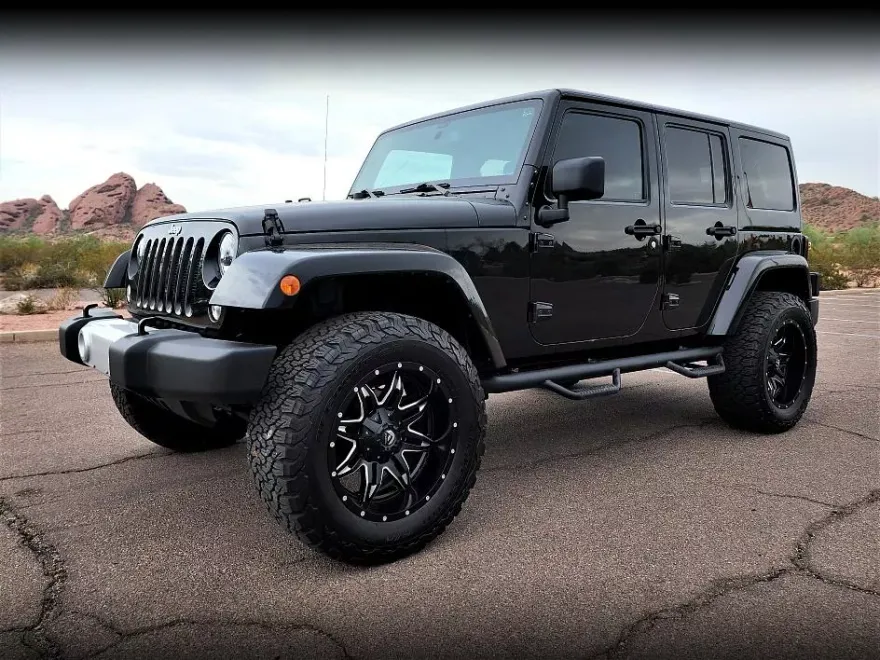 2015 Jeep Wrangler Unlimited Sahara photo 1