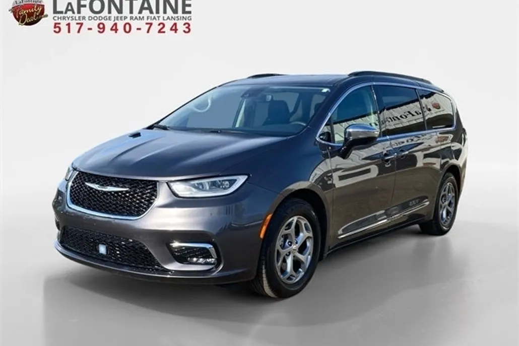 2023 Chrysler Pacifica Limited photo 1