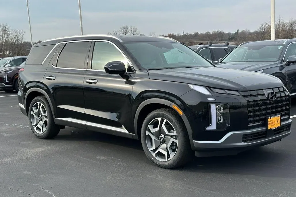 2025 Hyundai Palisade SEL photo 1