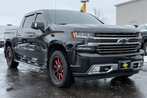 2019 Chevrolet Silverado 1500 High Country photo 2