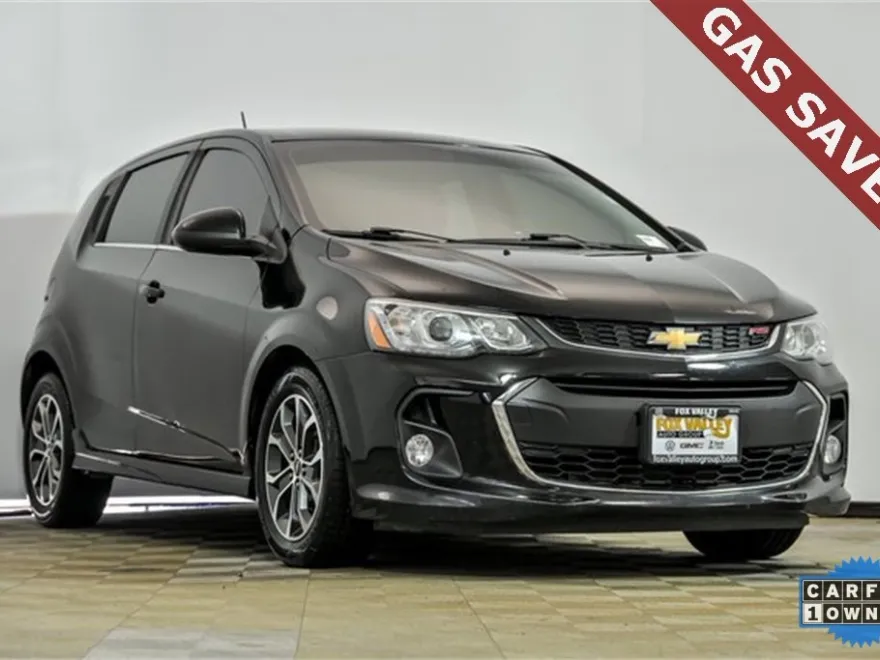 2017 Chevrolet Sonic LT photo 1