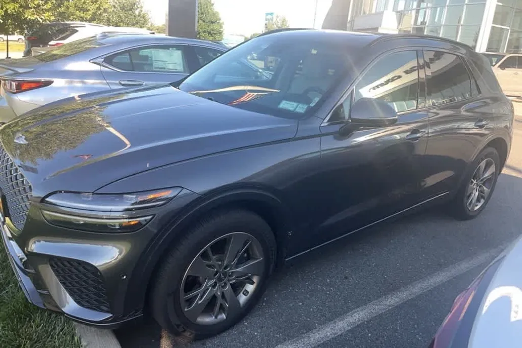 2022 Genesis GV70 3.5T Sport photo 1