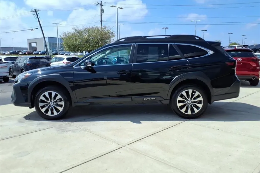 2024 Subaru Outback Limited photo 1