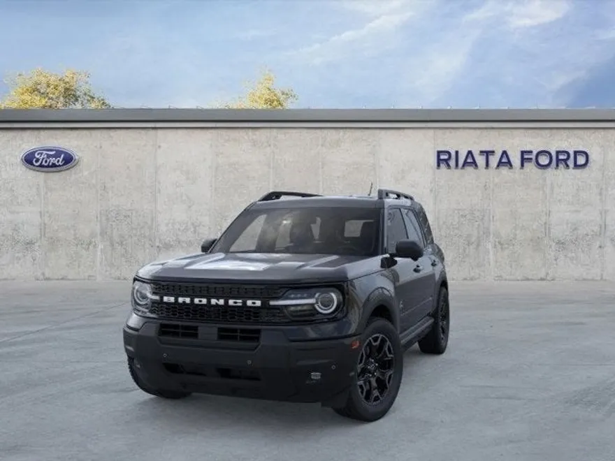 2025 Ford Bronco Sport Outer Banks photo 2