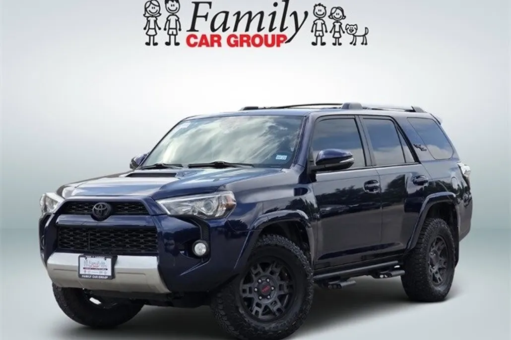 2018 Toyota 4Runner TRD Off-Road photo 1