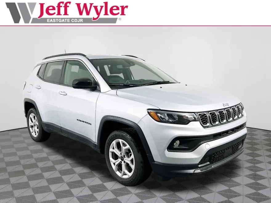 2025 Jeep Compass Latitude photo 1
