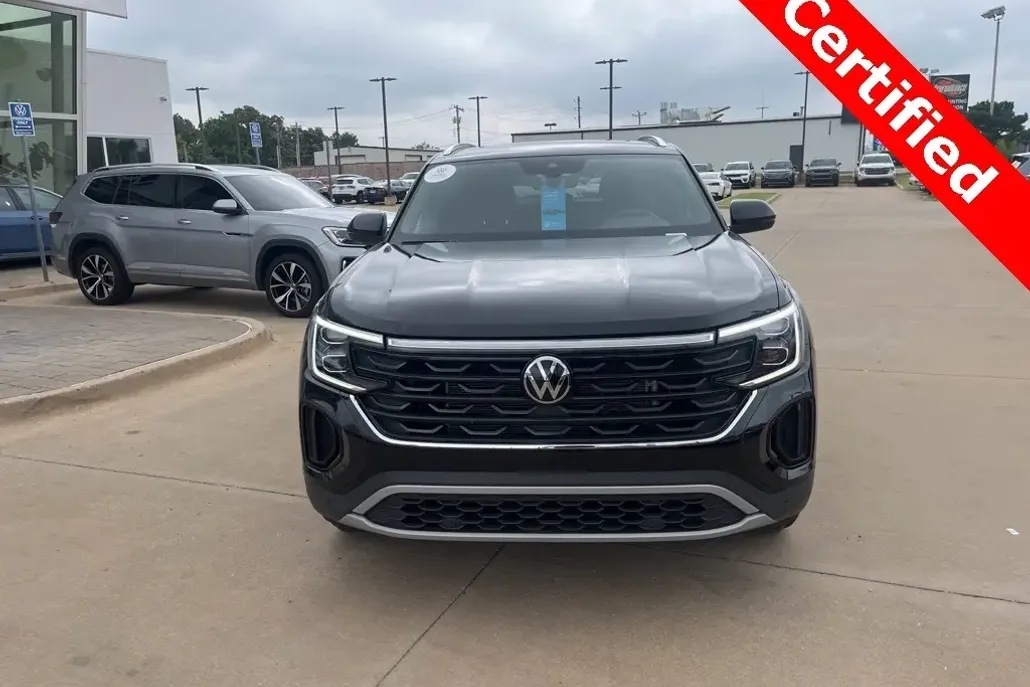 2025 Volkswagen Atlas Cross Sport SE Technology photo 1