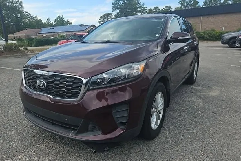 2019 Kia Sorento LX photo 1