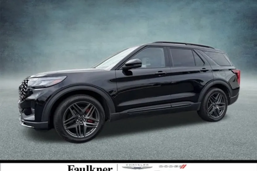 2025 Ford Explorer ST photo 1