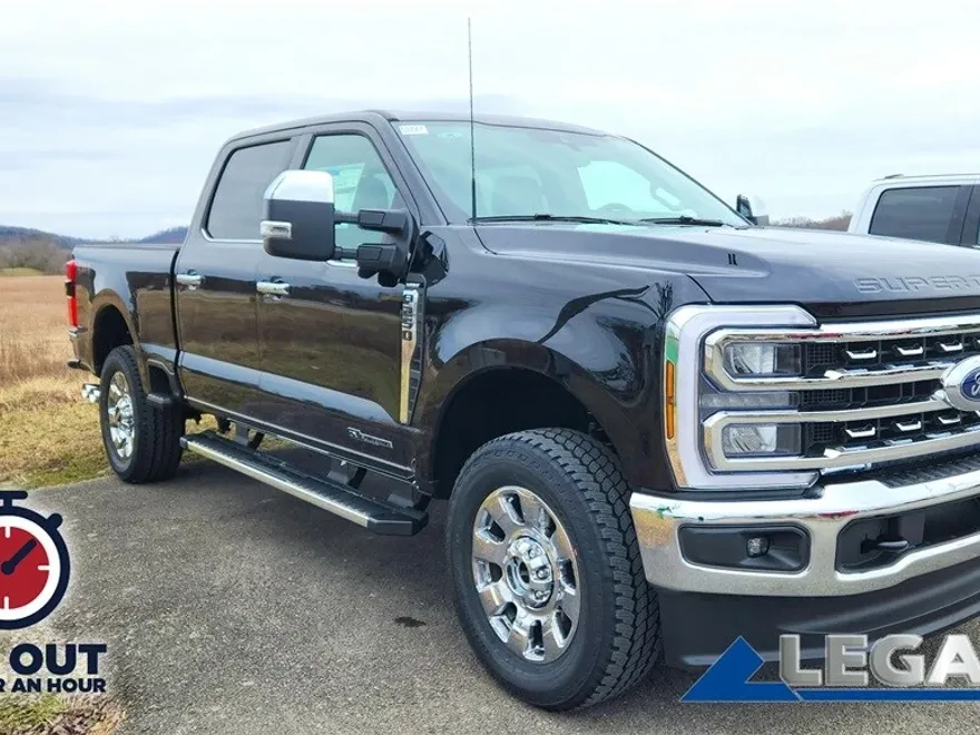 2025 Ford F-250 Lariat photo 1