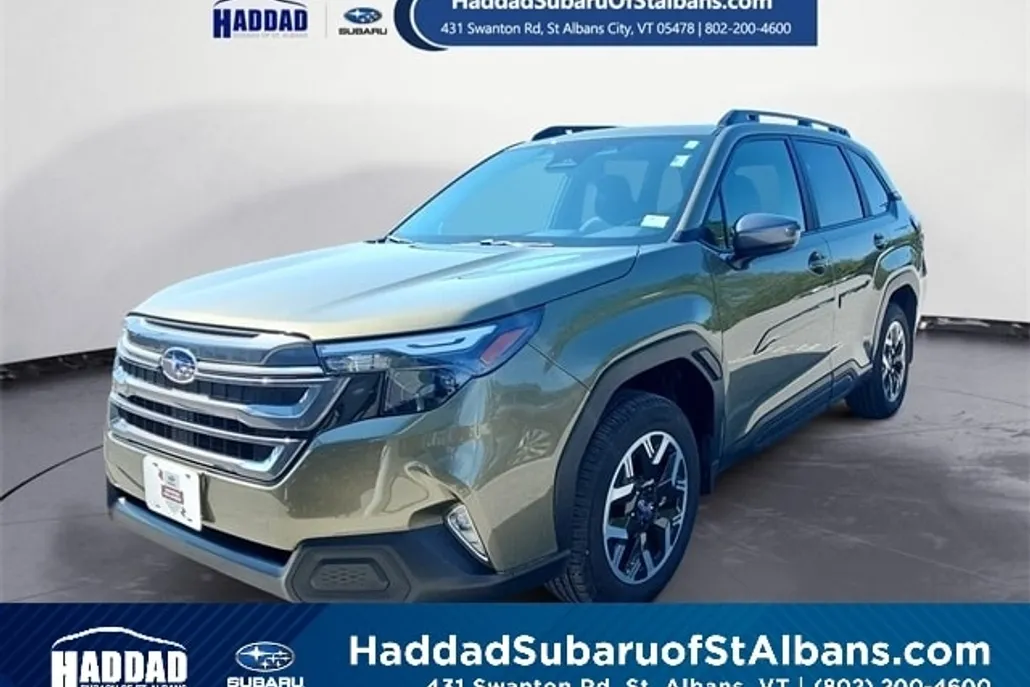 2025 Subaru Forester Premium photo 1
