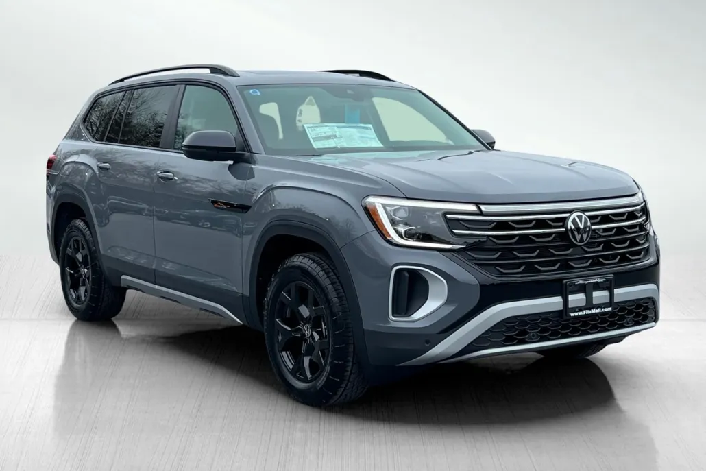 2025 Volkswagen Atlas Peak Edition photo 1
