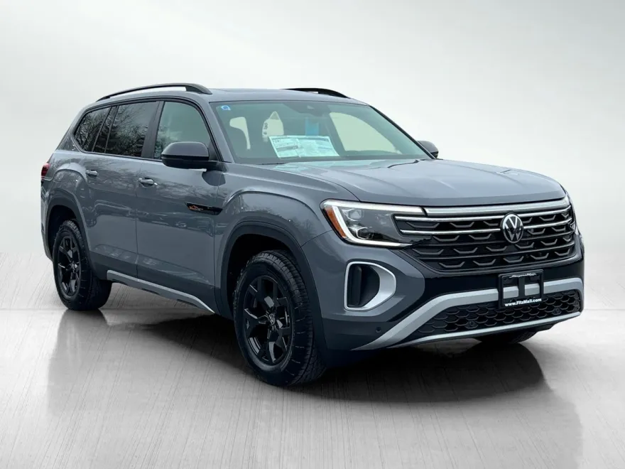 2025 Volkswagen Atlas Peak Edition photo 1