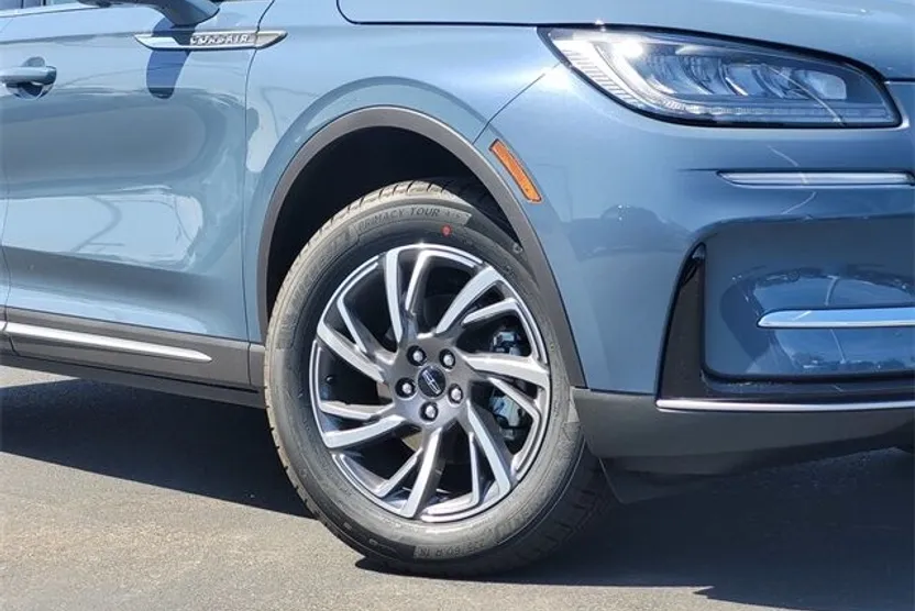 2025 Lincoln Corsair Premiere photo 1