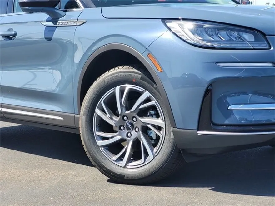 2025 Lincoln Corsair Premiere photo 1