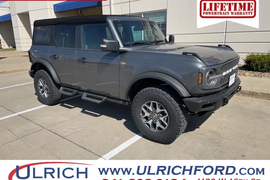2024 Ford Bronco Badlands photo 1