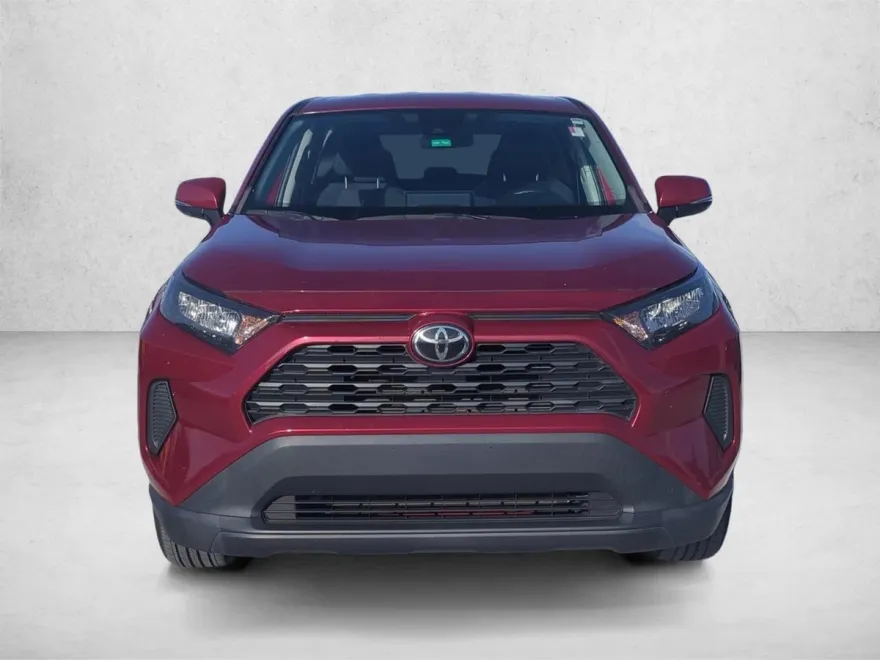 2022 Toyota RAV4 LE photo 1