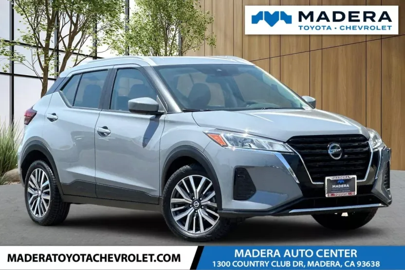 2021 Nissan Kicks SV photo 1
