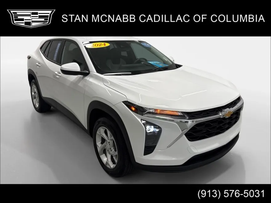 2024 Chevrolet Trax LS photo 1