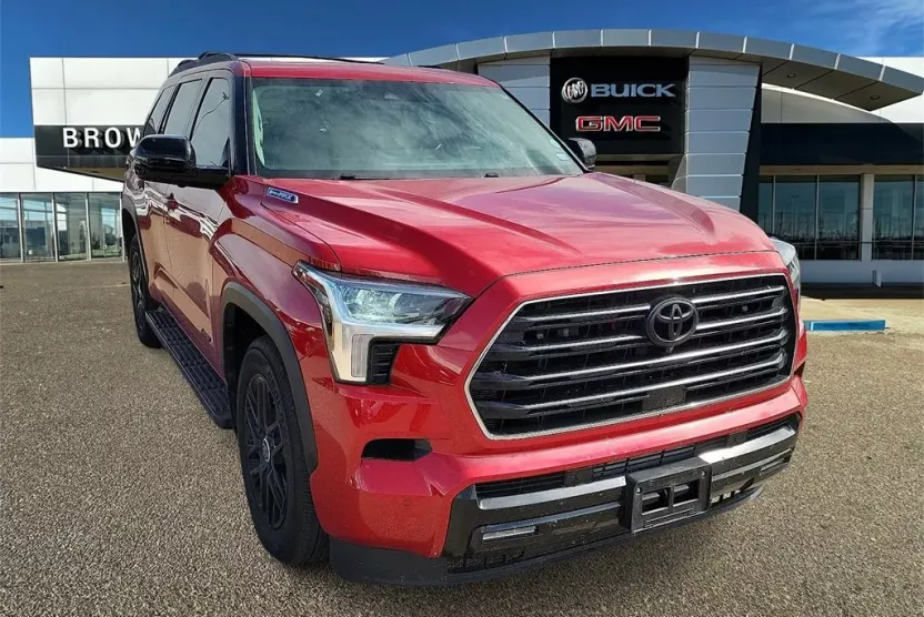 2024 Toyota Sequoia SR5 photo 1