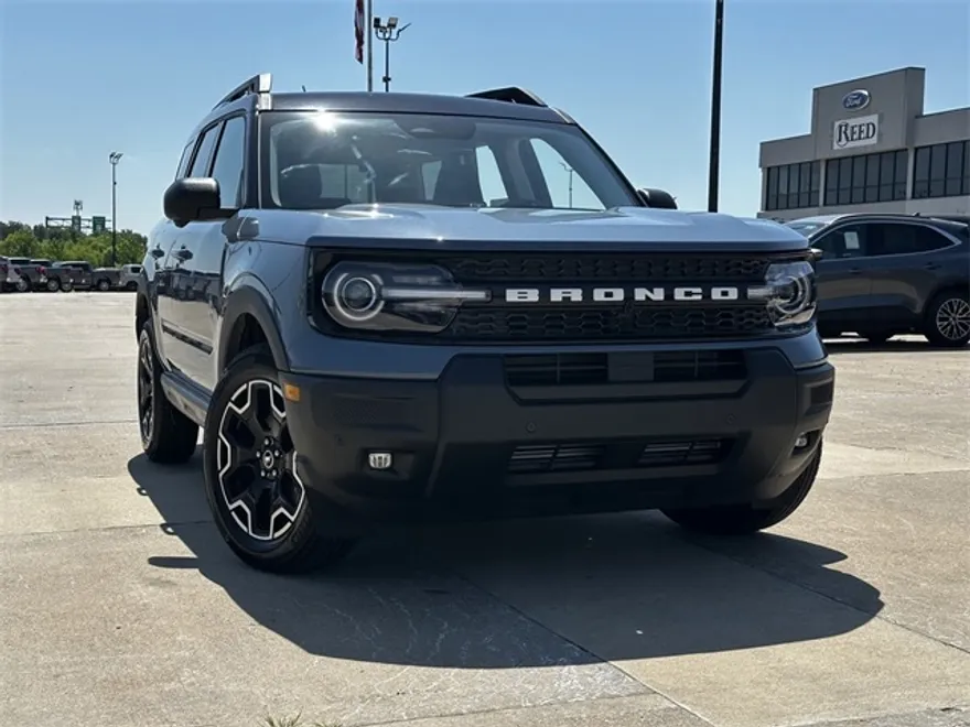 2025 Ford Bronco Sport Outer Banks photo 1