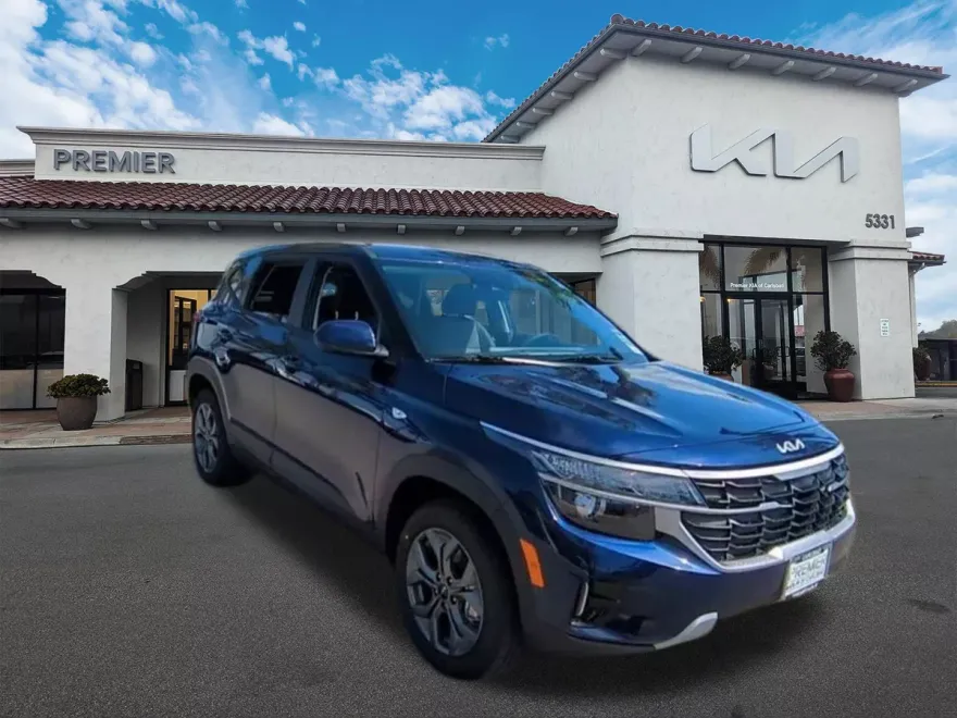 2025 Kia Seltos LX photo 1