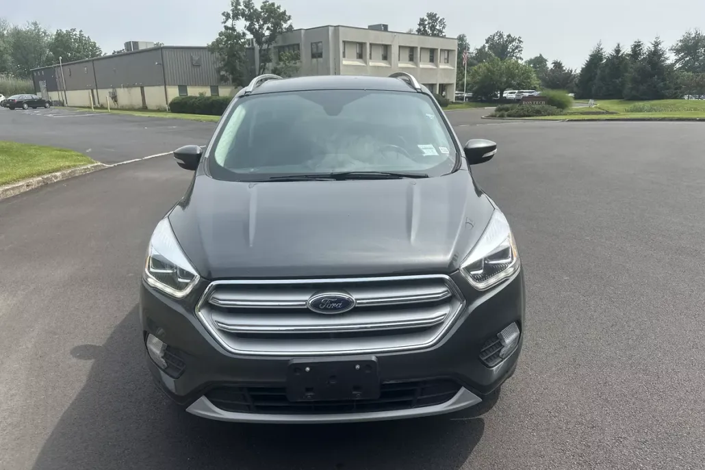 2019 Ford Escape Titanium photo 1