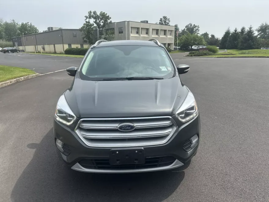 2019 Ford Escape Titanium photo 1