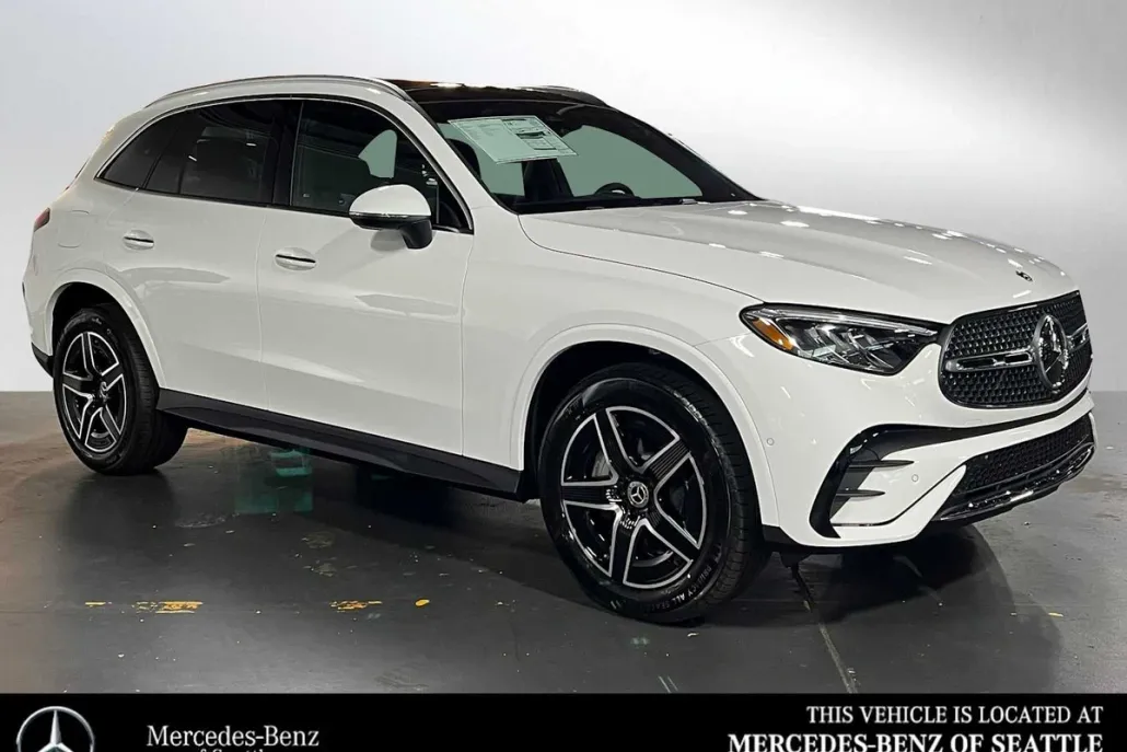 2025 Mercedes Benz GLC 300 4MATIC photo 1