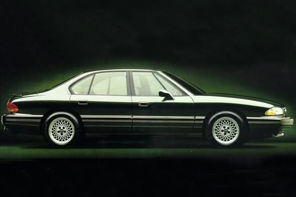 1995 Pontiac Bonneville SE photo 1