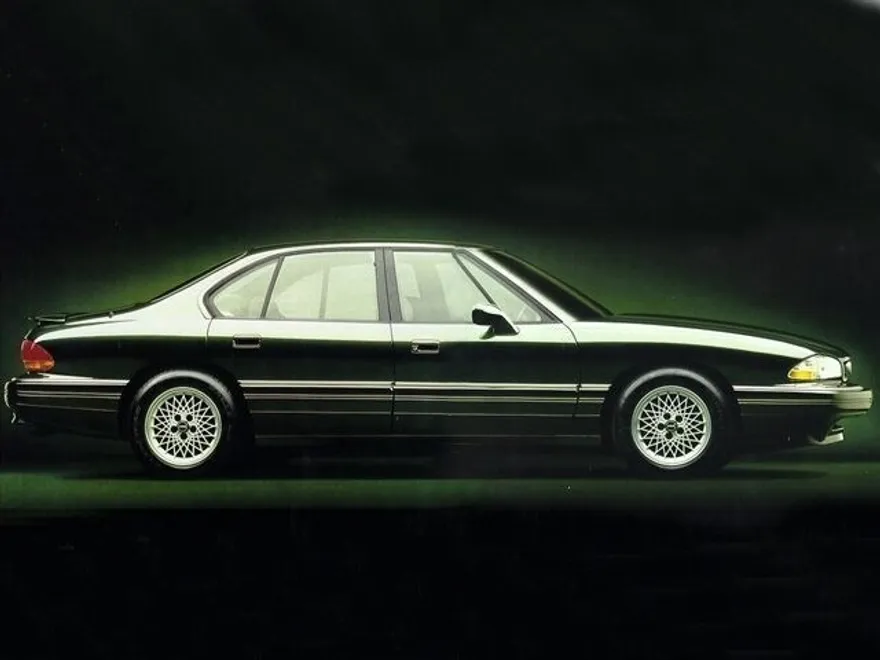 1995 Pontiac Bonneville SE photo 1