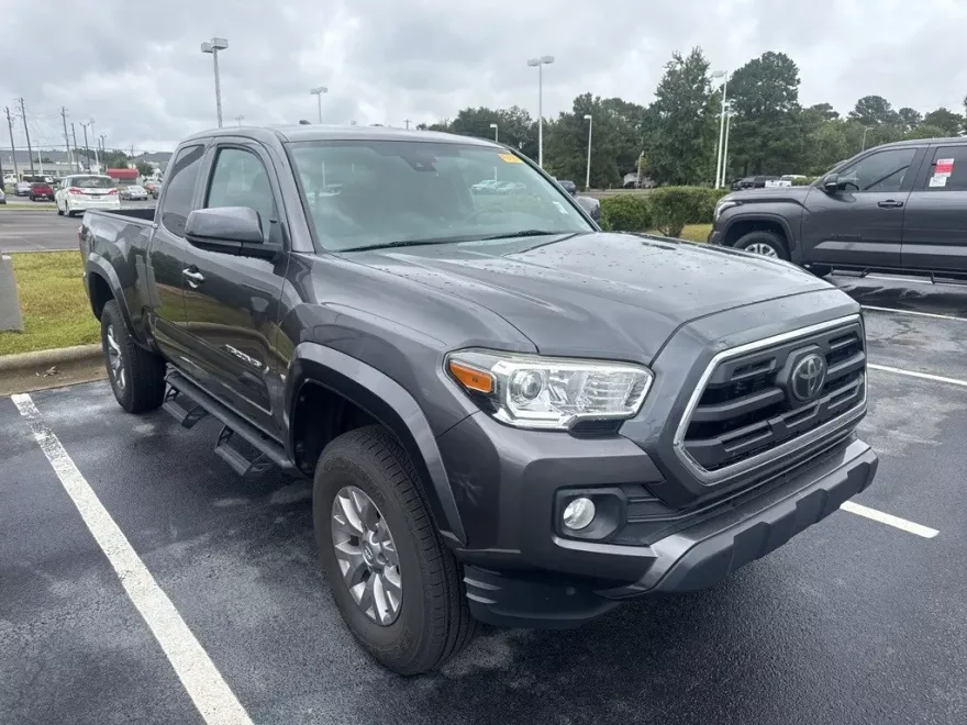 2019 Toyota Tacoma SR5 Access Cab photo 1