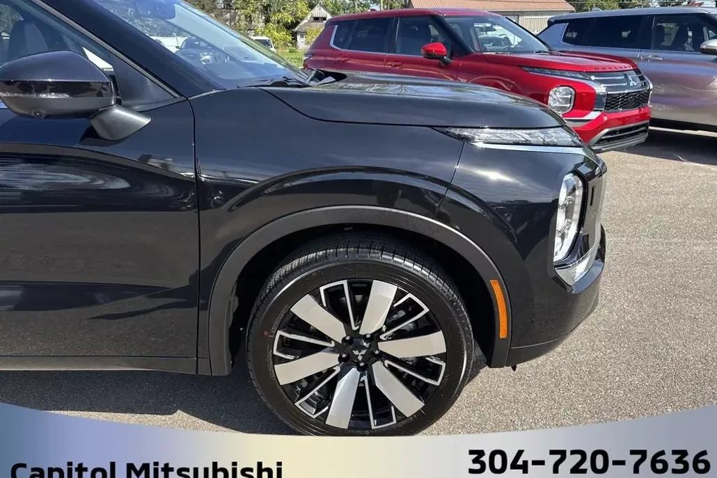 2025 Mitsubishi Outlander SEL GT photo 1