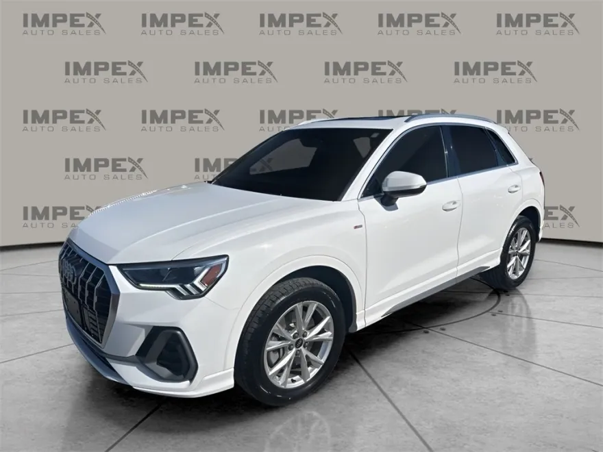 2023 Audi Q3 S line Premium photo 1