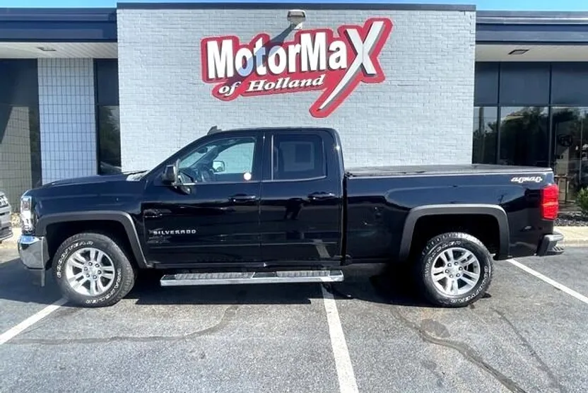 2016 Chevrolet Silverado 1500 LT photo 1