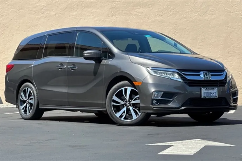 2018 Honda Odyssey Elite photo 1