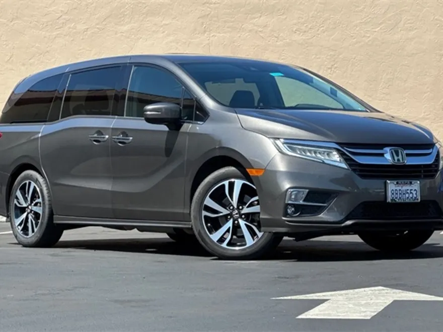 2018 Honda Odyssey Elite photo 1