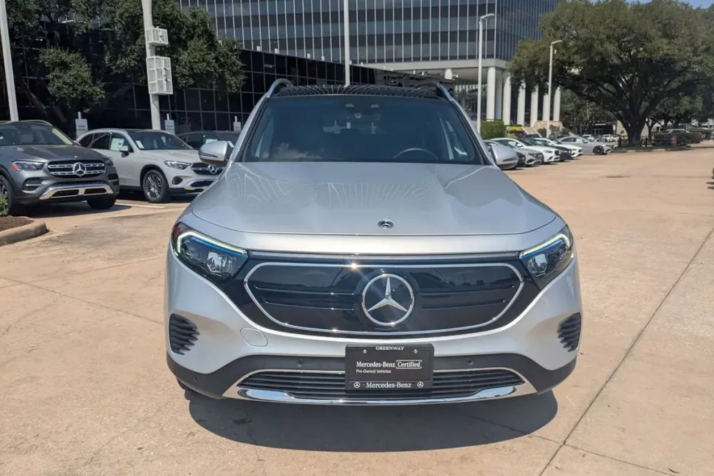 2022 Mercedes Benz EQB 350 4MATIC photo 1